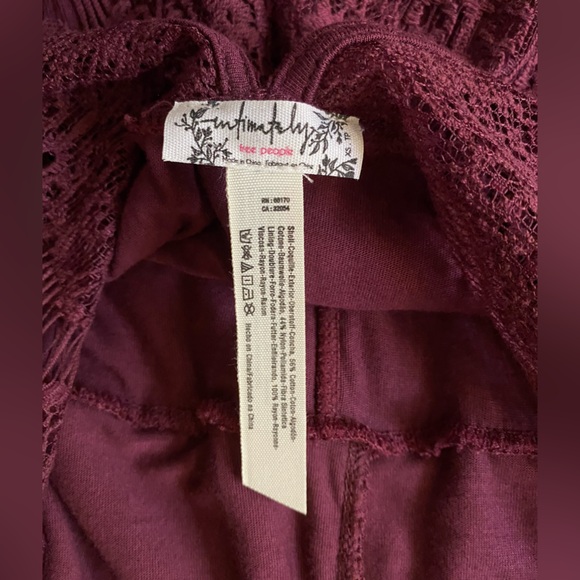 Free People Intimately Crochet Lace Shell Buttons Bodycon Slip Dress Size XS - Picture 9 of 16